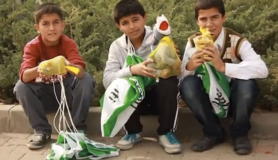garanti_bank_stuff_animal_parachutes
