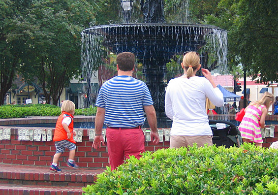 lge_credit_union_money_fountain_2