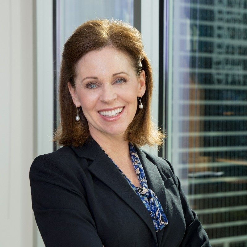 headshot of diane morais