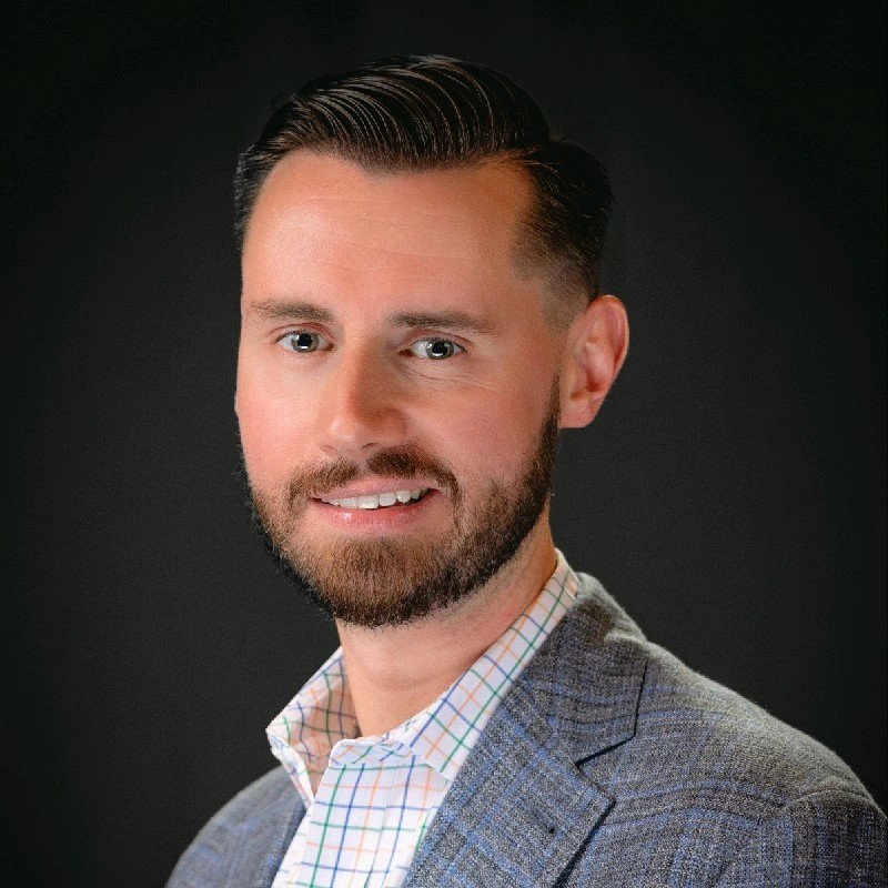 headshot of joshua houde